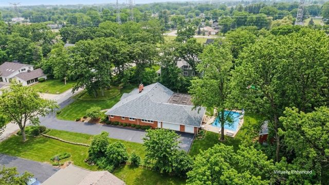 12820 S 82nd Court, Palos Park, IL 60464