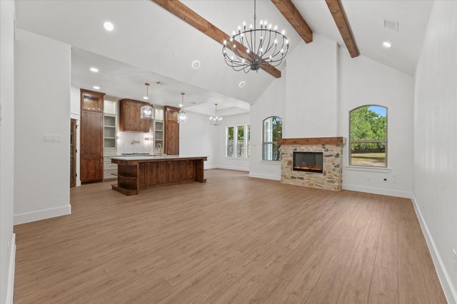 605 N Stewart Street, Azle, TX 76020