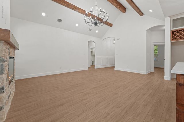 605 N Stewart Street, Azle, TX 76020