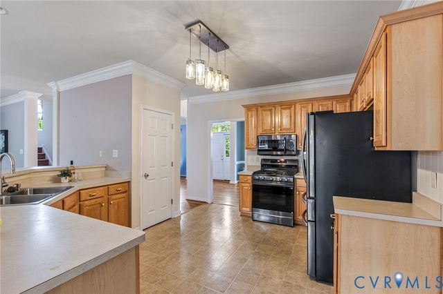 12106 Club Ridge Dr, Chester, VA 23836