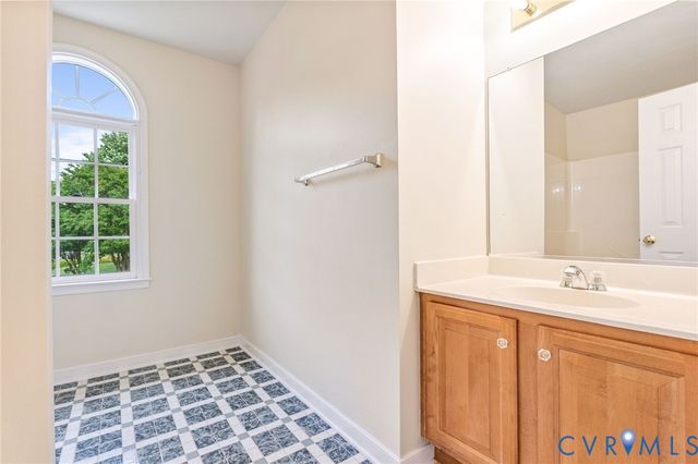 12106 Club Ridge Dr, Chester, VA 23836