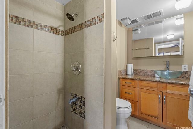 419 Keoniana Street 604, Honolulu, HI 96815