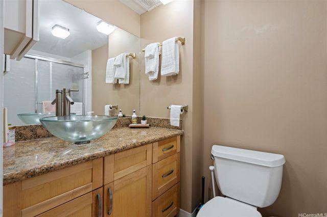 419 Keoniana Street 604, Honolulu, HI 96815