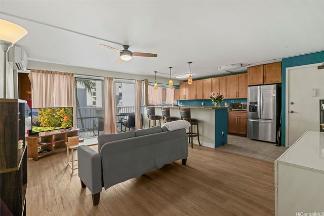 419 Keoniana Street 604, Honolulu, HI 96815
