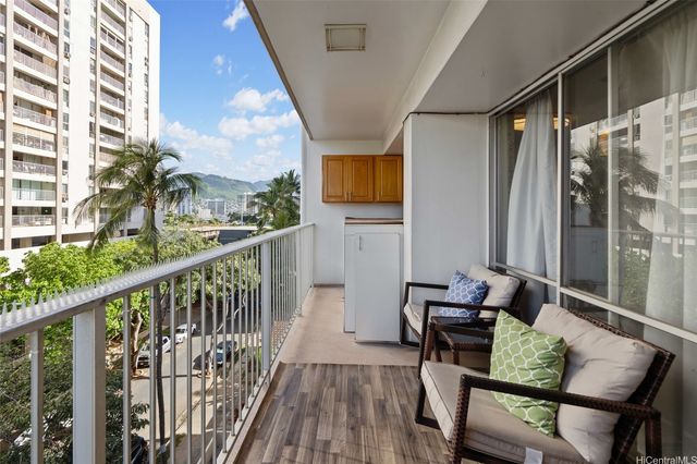 419 Keoniana Street 604, Honolulu, HI 96815