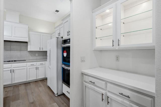 2935 E Omaha Avenue, Fresno, CA 93720