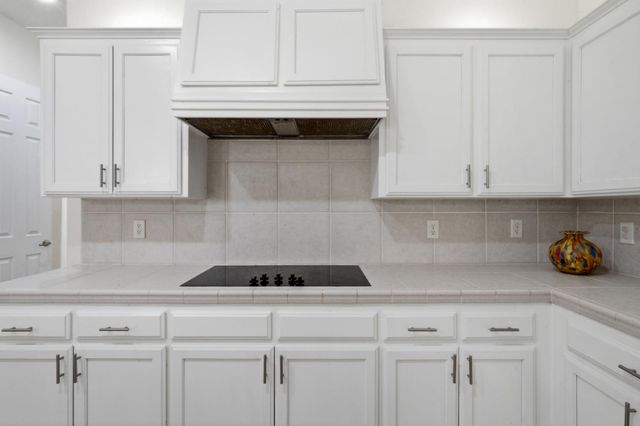 2935 E Omaha Avenue, Fresno, CA 93720