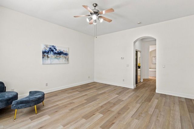 2935 E Omaha Avenue, Fresno, CA 93720