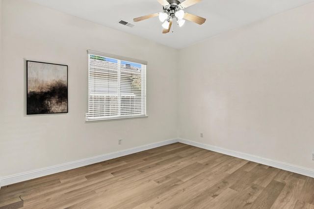 2935 E Omaha Avenue, Fresno, CA 93720