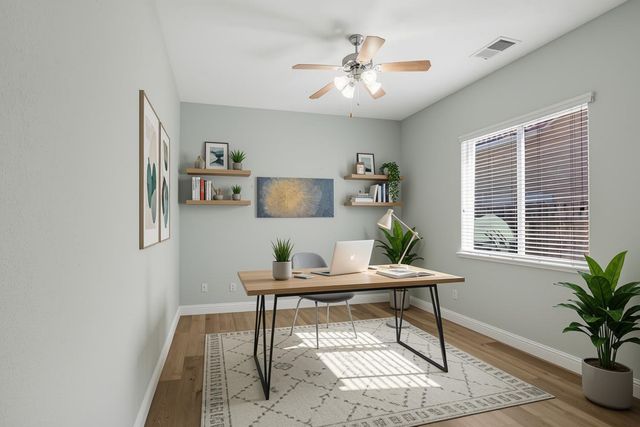 2935 E Omaha Avenue, Fresno, CA 93720