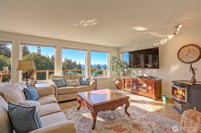 1225 SE Camano Drive, Camano Island, WA 98282