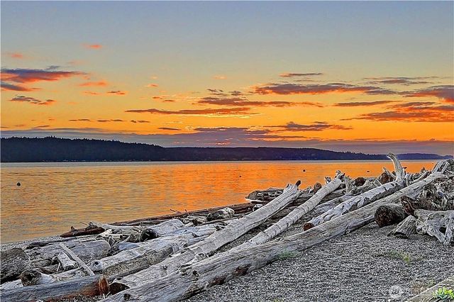 1225 SE Camano Drive, Camano Island, WA 98282