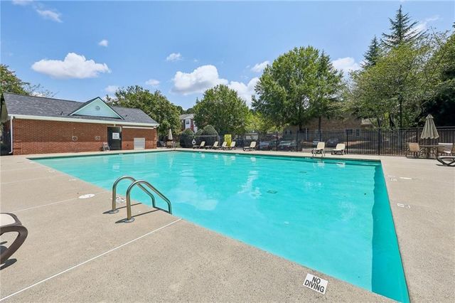 4228 Chatham Ridge Drive, Buford, GA 30518