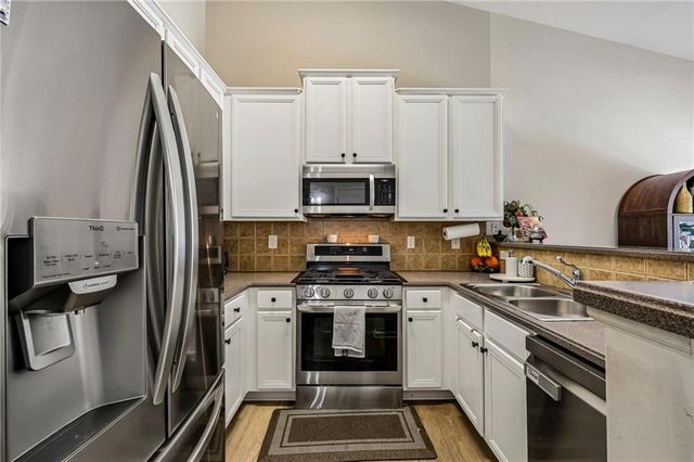 4228 Chatham Ridge Drive, Buford, GA 30518