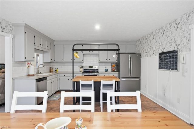 4404 Bufflehead DR, Gloucester, VA 23061