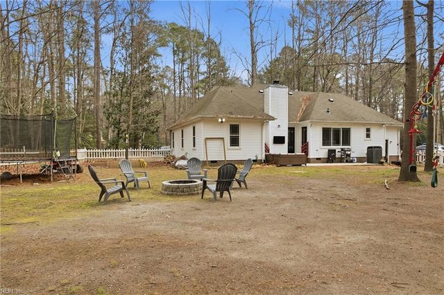 4404 Bufflehead DR, Gloucester, VA 23061