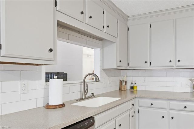 4404 Bufflehead DR, Gloucester, VA 23061