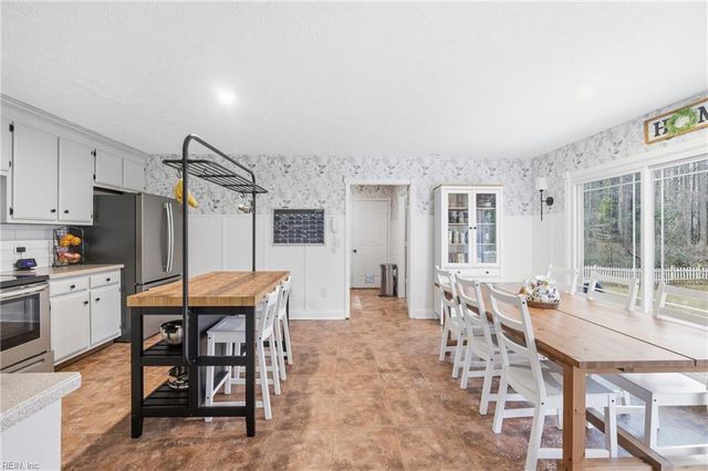 4404 Bufflehead DR, Gloucester, VA 23061