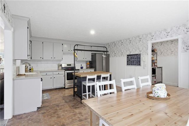 4404 Bufflehead DR, Gloucester, VA 23061