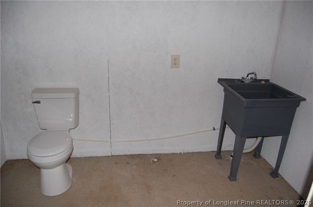 3839 Avents Ferry Road, Sanford, NC 27330