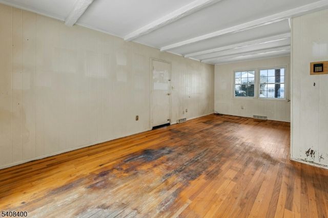 7 Manchester Dr, Hanover Twp., NJ 07981