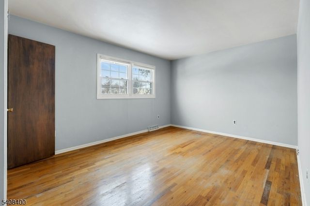 7 Manchester Dr, Hanover Twp., NJ 07981