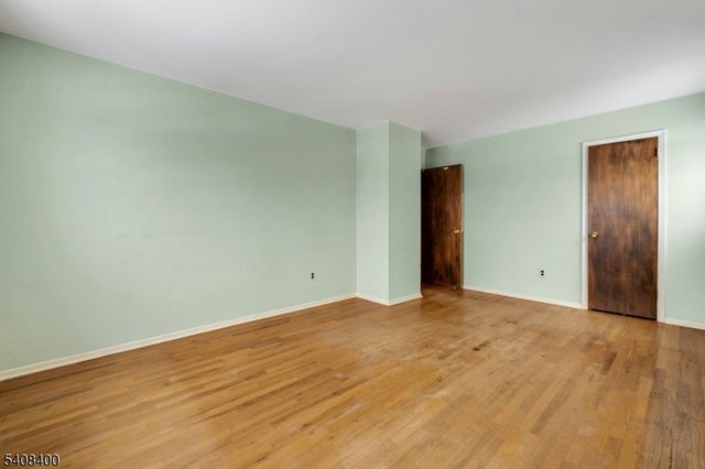 7 Manchester Dr, Hanover Twp., NJ 07981