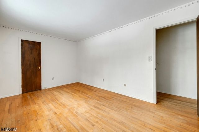 7 Manchester Dr, Hanover Twp., NJ 07981