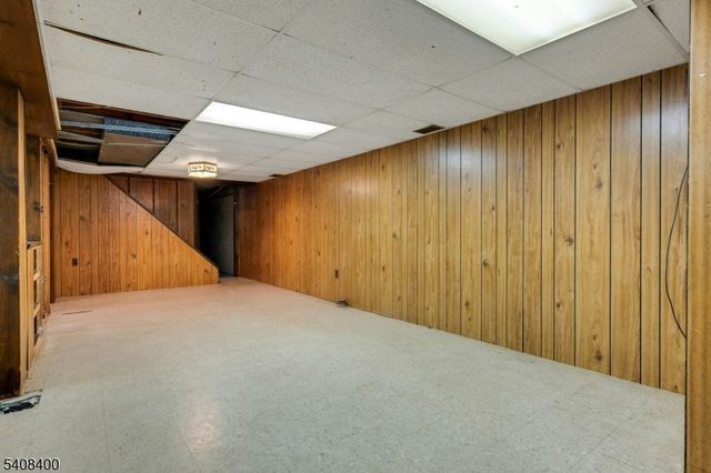 7 Manchester Dr, Hanover Twp., NJ 07981