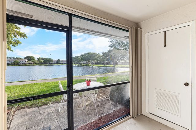 5326 Jog Lane, Delray Beach, FL 33484