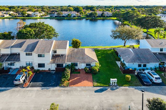 5326 Jog Lane, Delray Beach, FL 33484