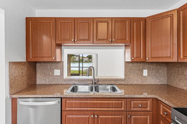 5326 Jog Lane, Delray Beach, FL 33484