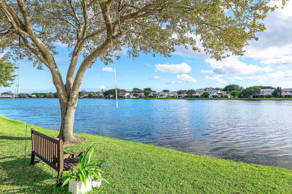 5326 Jog Lane, Delray Beach, FL 33484