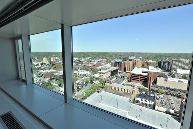 555 E William Street 22E, Ann Arbor, MI 48104