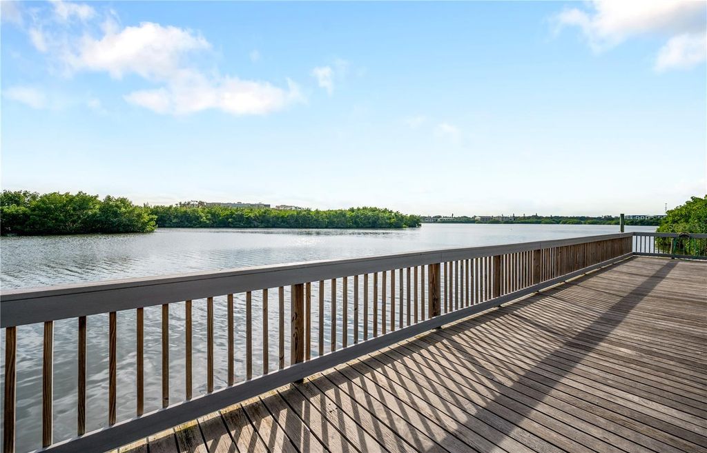 Image 21 of property listing at 9996 KEY HAVEN ROAD, Seminole, FL 33777