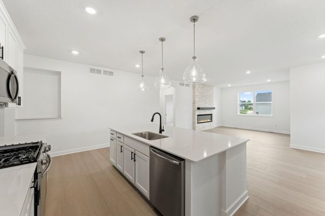 4342 132nd Avenue NE, Blaine, MN 55449