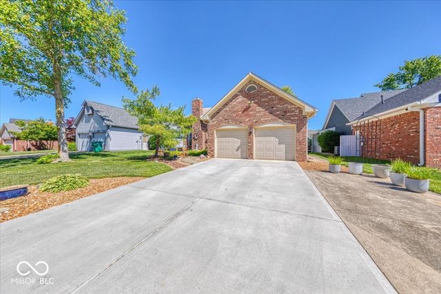 3018 Buckmoor Parkway, Greenwood, IN 46143