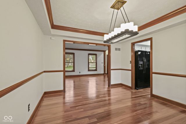 738 Howe, Carmel, IN 46032