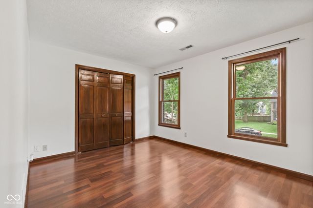 738 Howe, Carmel, IN 46032