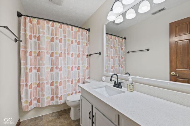 738 Howe, Carmel, IN 46032