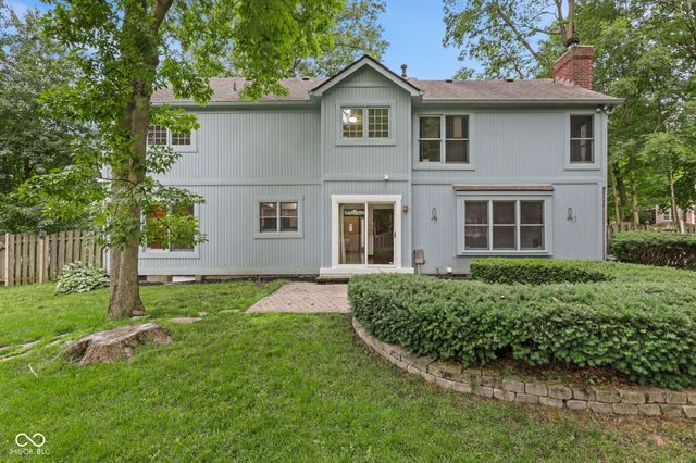 738 Howe, Carmel, IN 46032