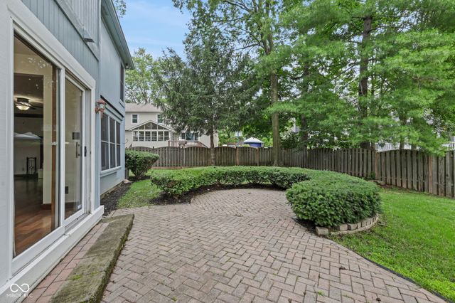738 Howe, Carmel, IN 46032