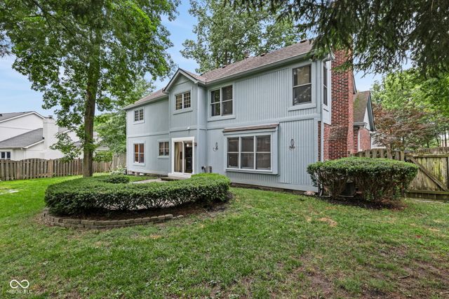 738 Howe, Carmel, IN 46032
