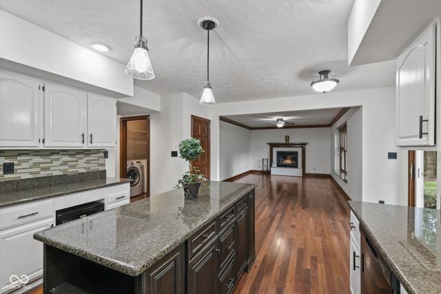 738 Howe, Carmel, IN 46032