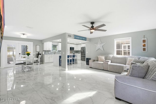 5743 W Sweetwater Boulevard, Port Orange, FL 32127