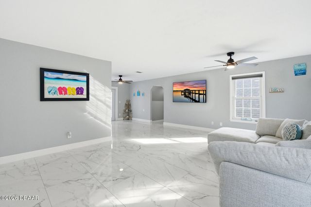 5743 W Sweetwater Boulevard, Port Orange, FL 32127