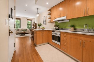 137 GUERNSEY Street # 3L, New York City, NY 11222