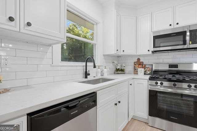 2162 Holly Hill Drive, Decatur, GA 30032