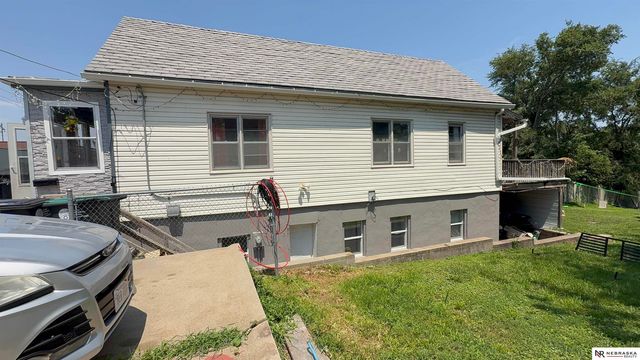 1231 S 15th Circle, Omaha, NE 68108