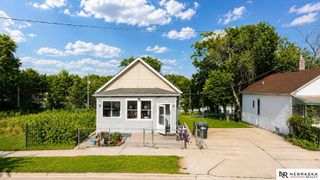 1231 S 15th Circle, Omaha, NE 68108